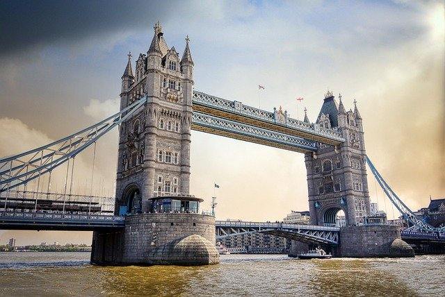 UK Tower bridge whatsapp group links